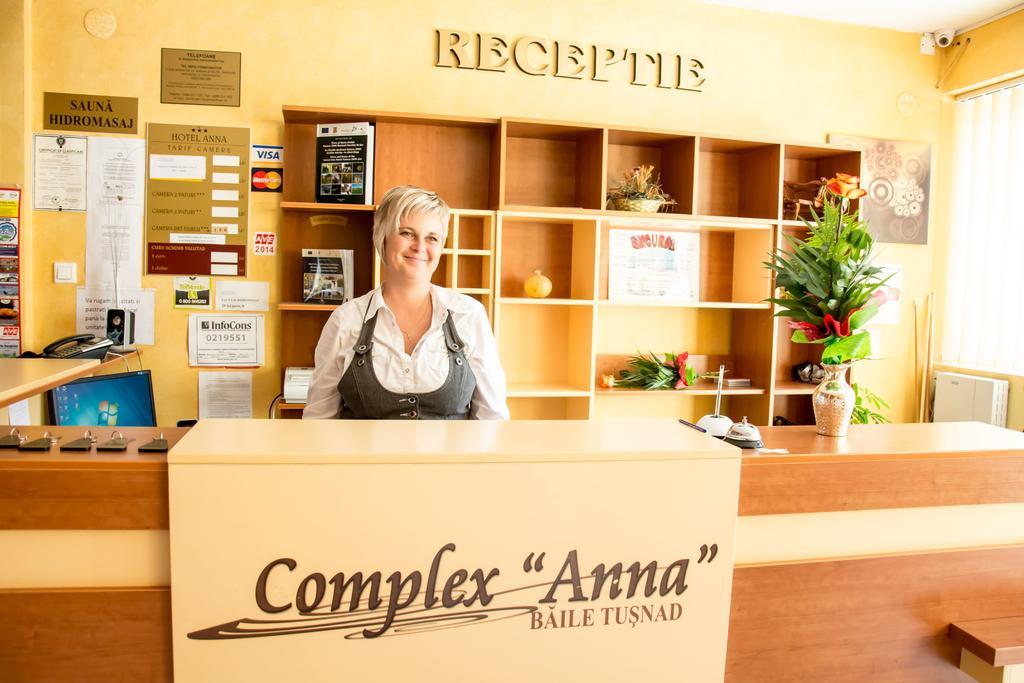 Complex Anna 伯伊莱图什纳德 外观 照片